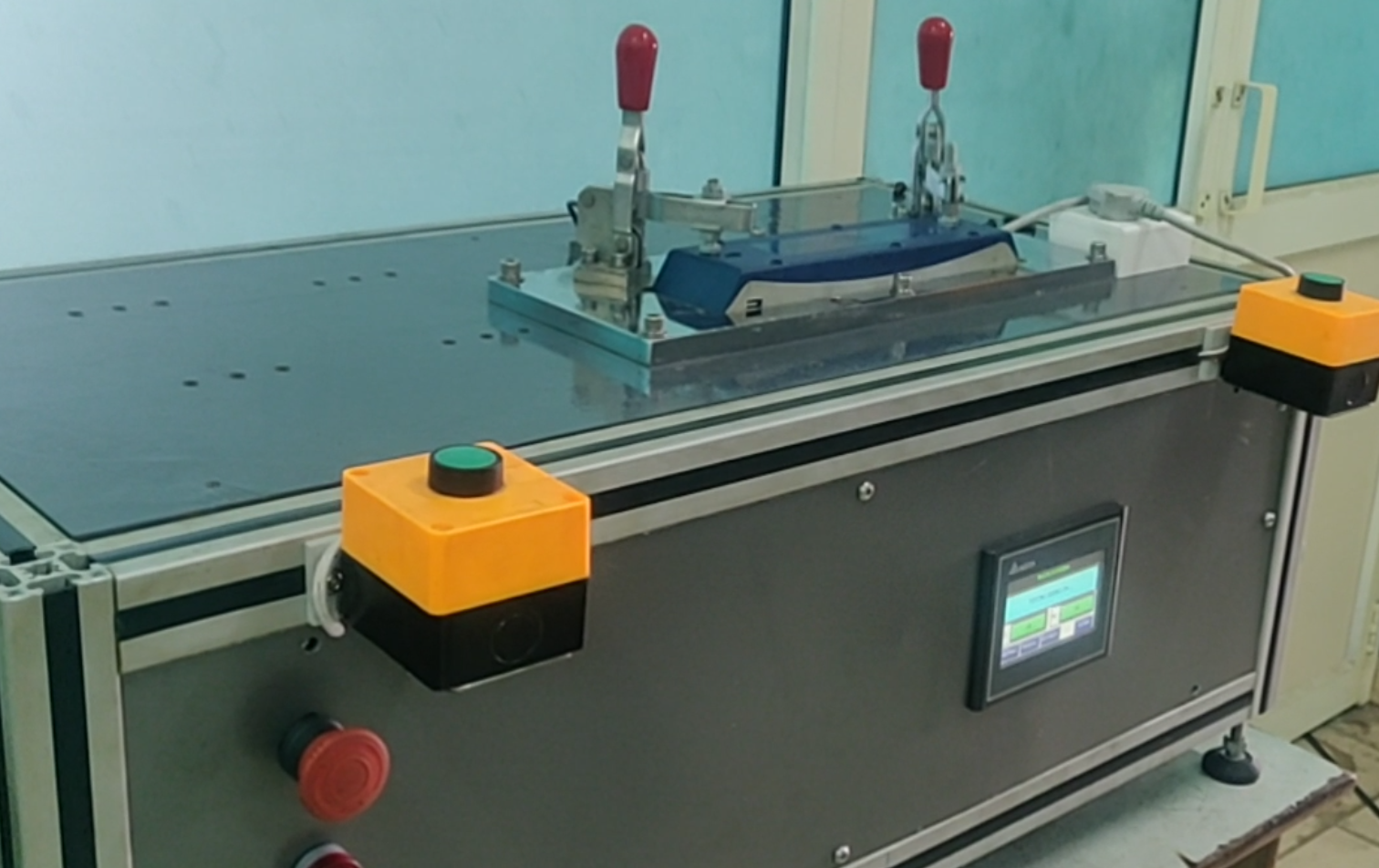 Extension board testing machine